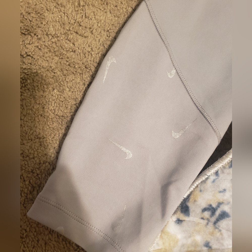 Nike leggings small
